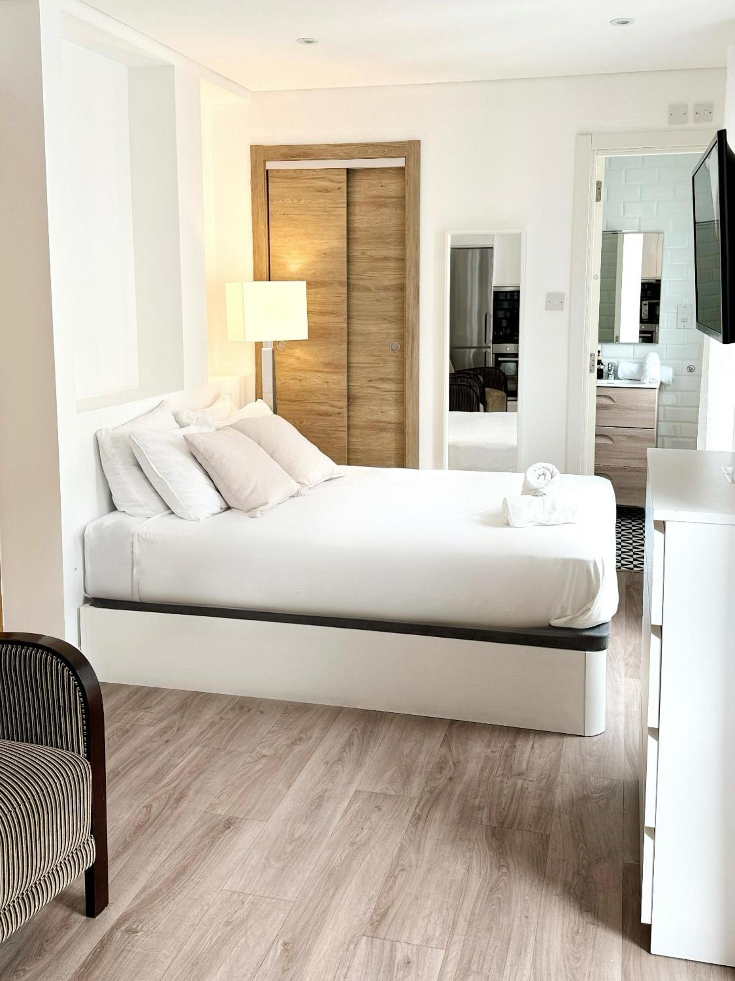 Fabulous City Centre Apartment - Grand Central House Gibraltar Extérieur photo